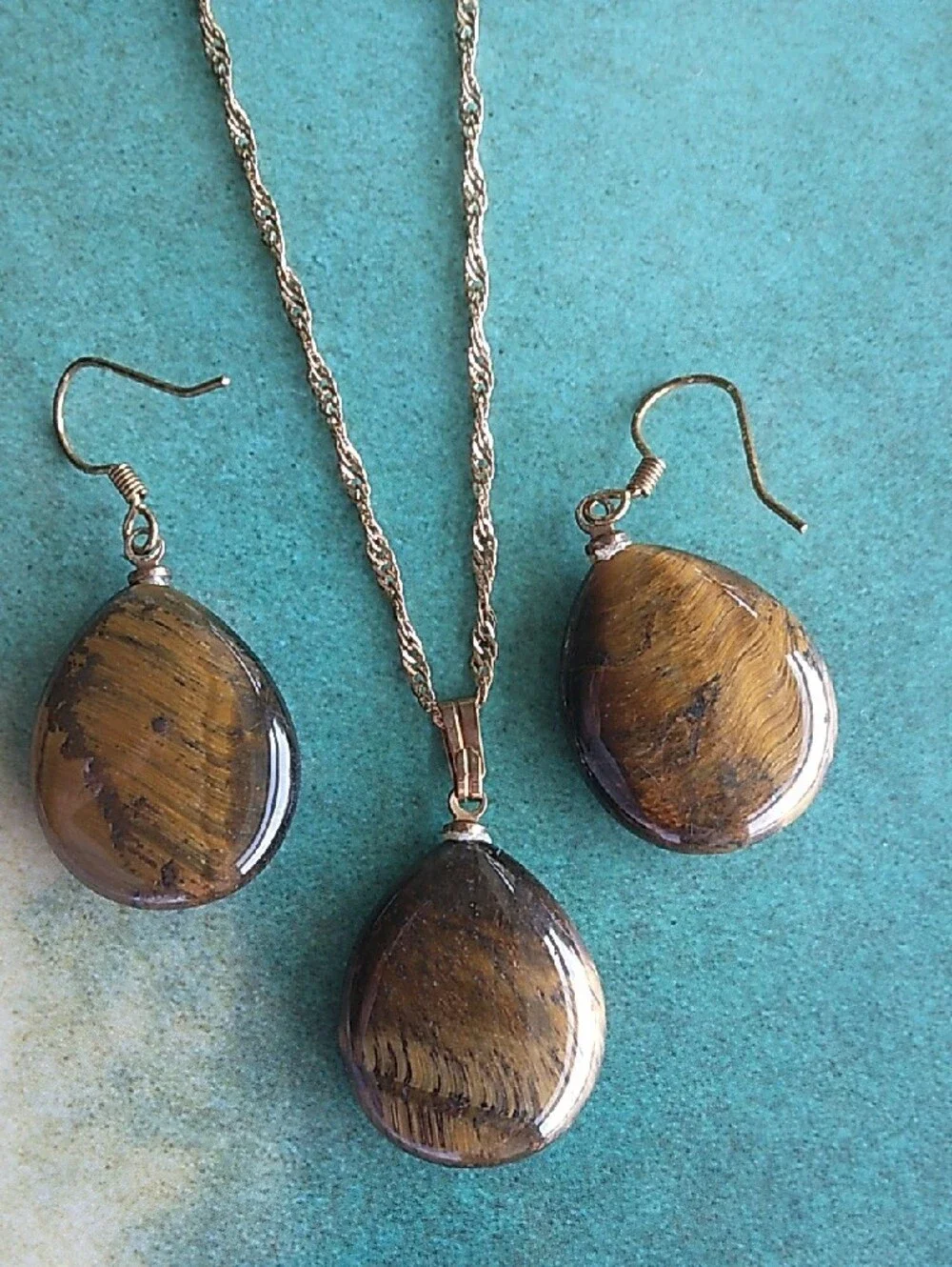 Gold-Tone Tiger Eye Teardrop Necklace & Earrings Set
